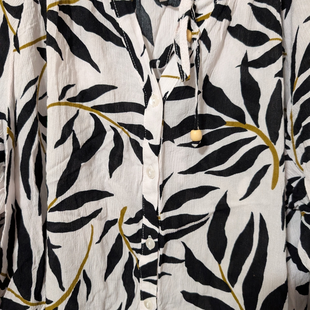 NY Collection Black and White Notched Collar Blouse - Picture 5 of 7